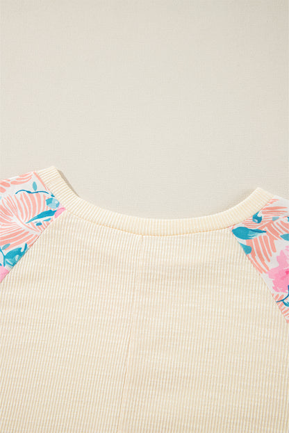 Aprikosenfarbene Bluse mit strukturiertem Patchwork und Ballonärmeln