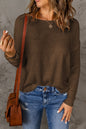 Brauner Pullover mit überschnittener Schulter