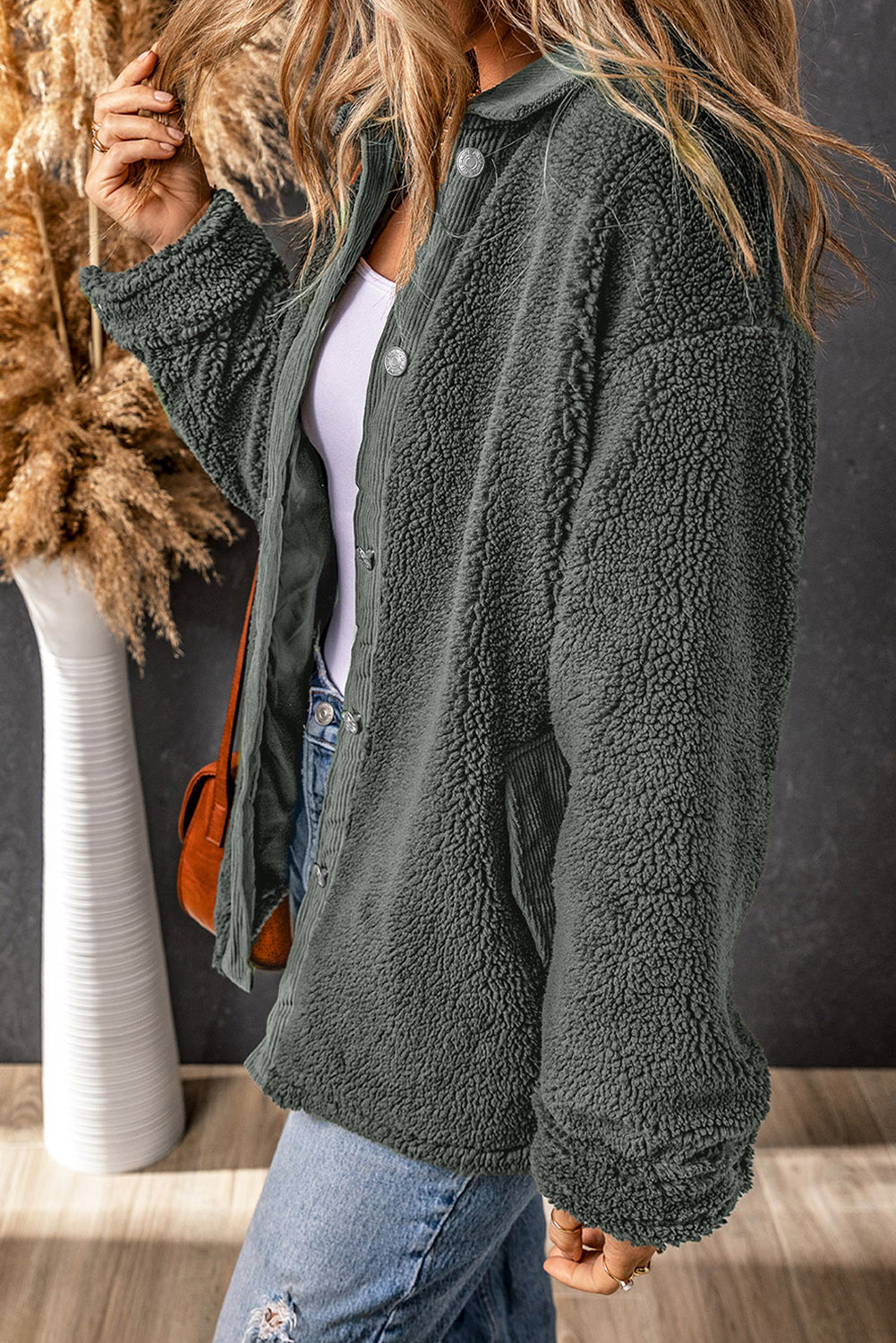 Graue Sherpa-Jacke mit Ellbogenflicken aus Cord