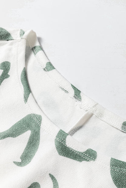 Beiges Loungewear-Set mit Langarmshirt und Hose im Leoparden-Animalprint