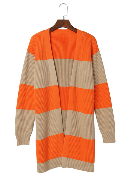 Orangefarbener Cardigan mit geripptem Colorblock-Muster