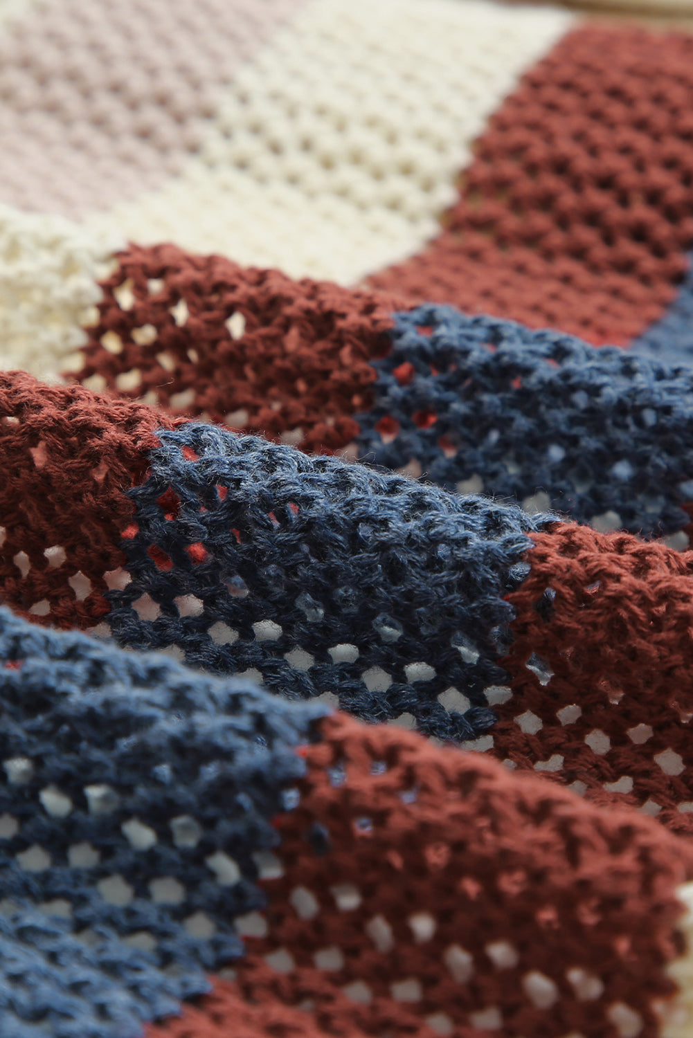 Blau gestreifte Strickjacke mit Farbblockdesign