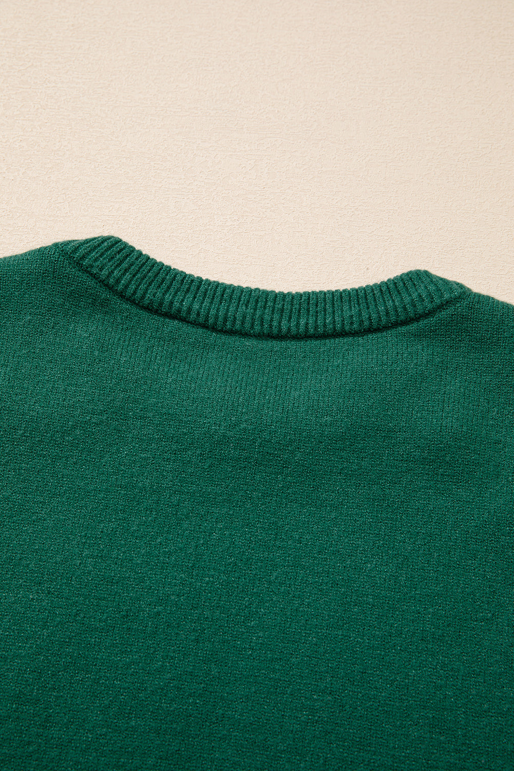 Evergreen Pullover mit Perlen und überschnittener Schulterpartie und Rundhalsausschnitt