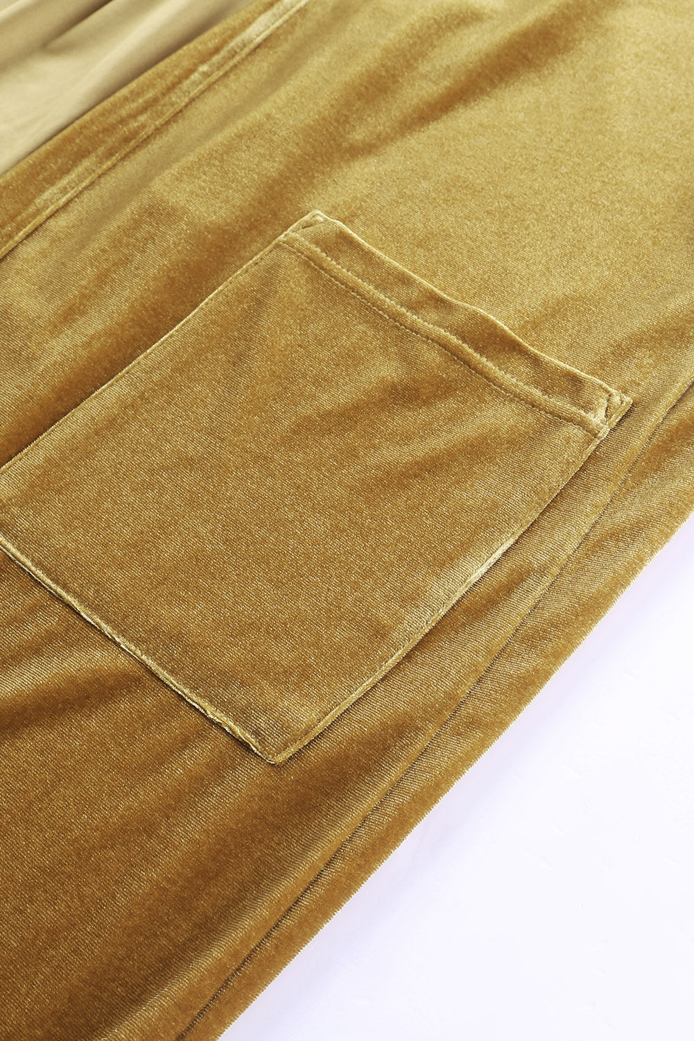 Gelber, langer Staubmantel aus Samt mit offener Vorderseite und Taschen