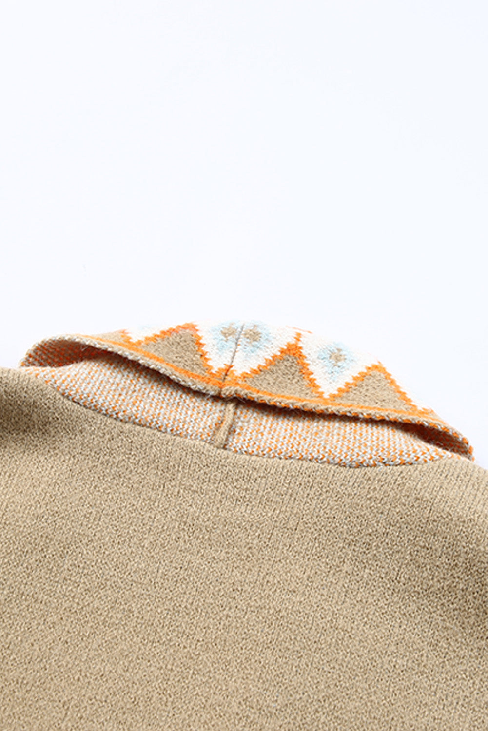 Khakifarbene Strickjacke mit Aztekenmuster und offener Vorderseite