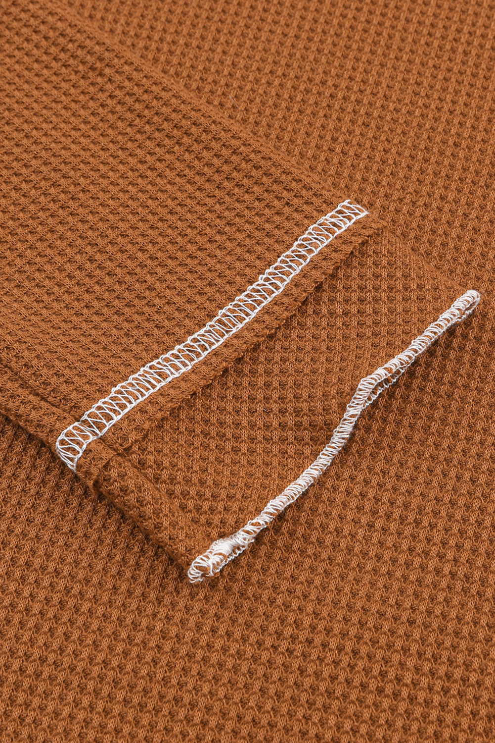 Braunes strukturiertes Langarm-Top mit Rundhalsausschnitt