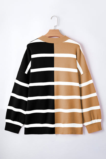 Hellbeiger Oversize-Pullover mit Farbblockdesign