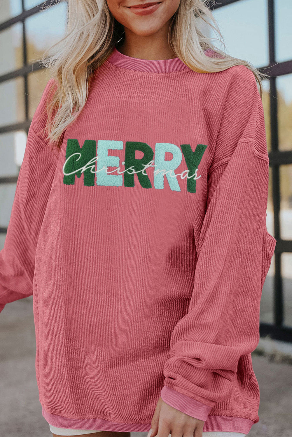 Erdbeerrosa „MERRY Christmas“ Chenille-Sweatshirt mit Stickerei