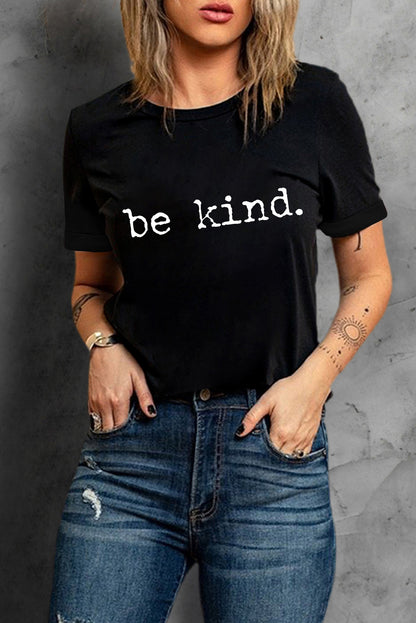 Schwarzes, lässiges T-Shirt mit Rundhalsausschnitt und Buchstabendruck „Be Kind“