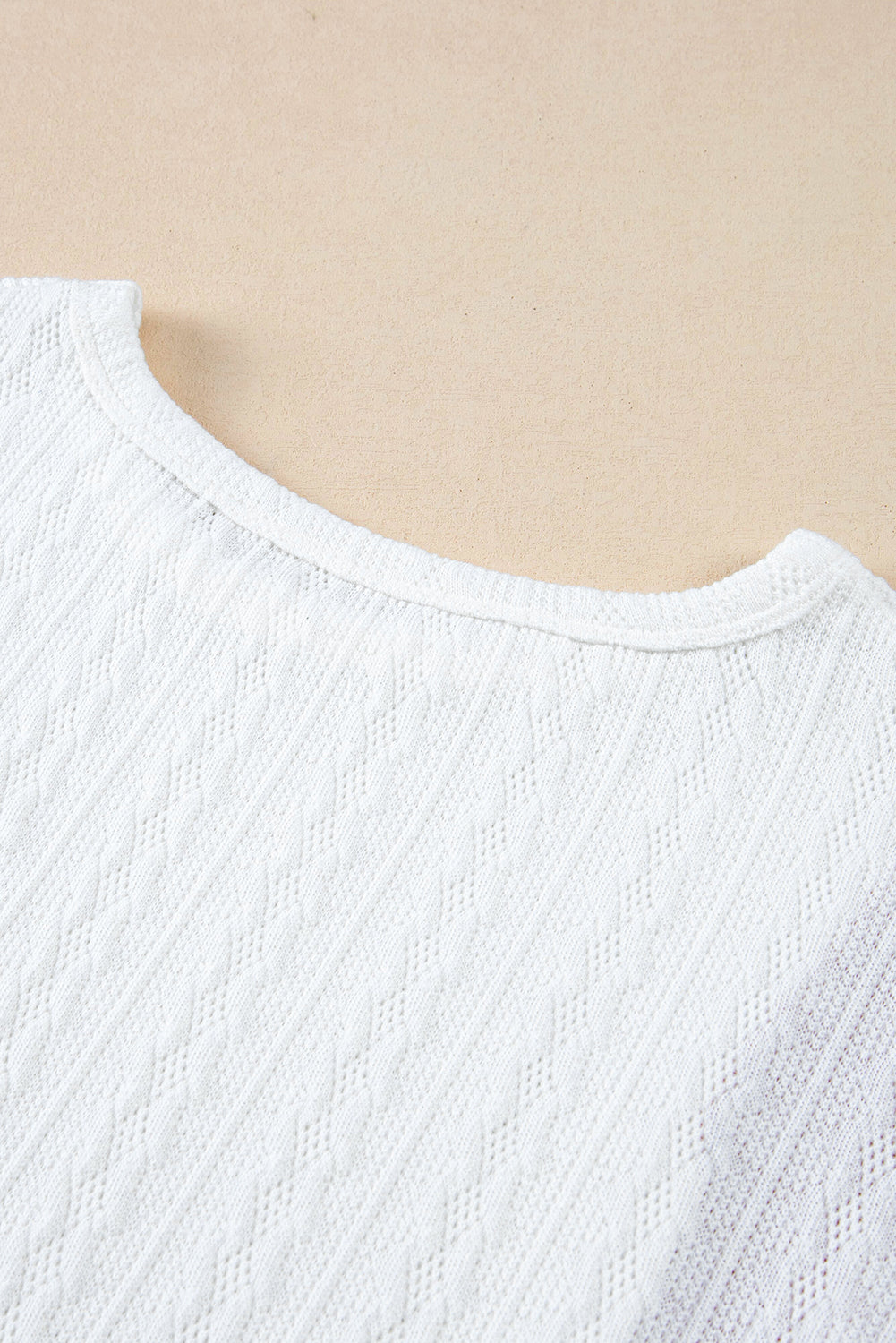 Hellblaues, strukturiertes T-Shirt mit Farbblock und lockerer Passform