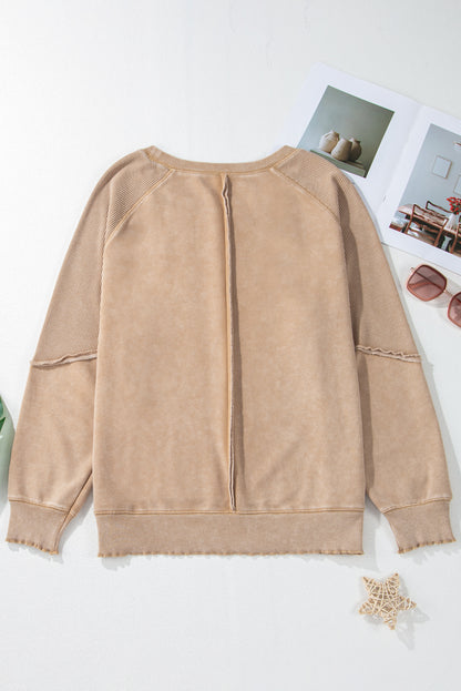 Helles, französisches Beige, einfarbiges Waffelstrick-Patchwork-Sweatshirt mit Raglanärmeln