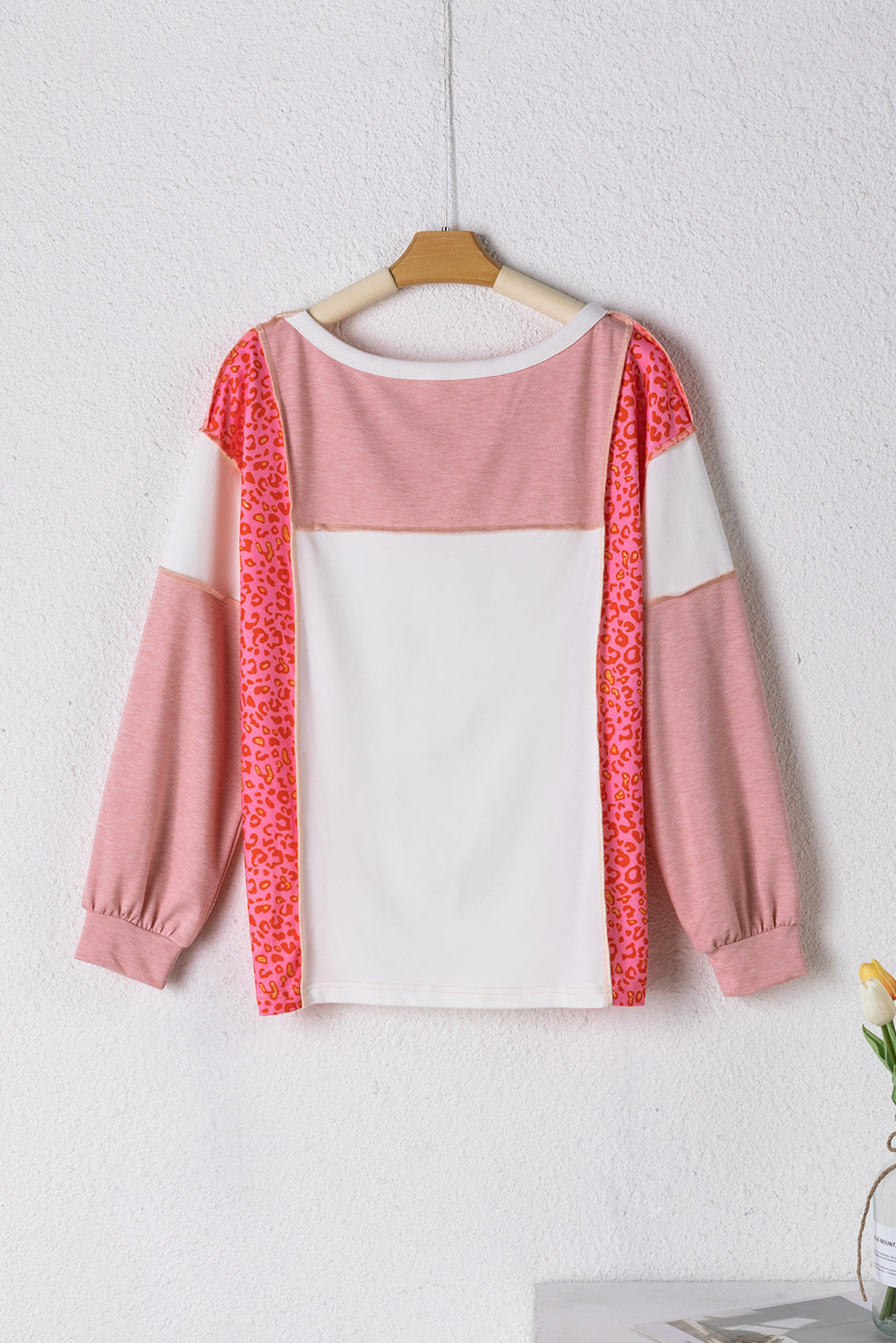 Peach Blossom Leopard Colorblock Patchwork Top mit sichtbaren Nähten