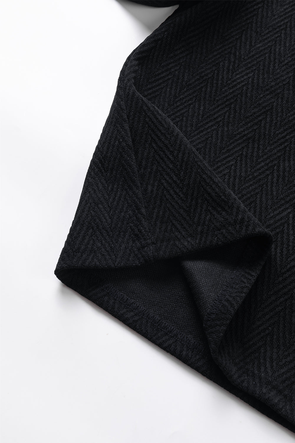 Schwarze Bluse mit Stehkragen und Puffärmeln