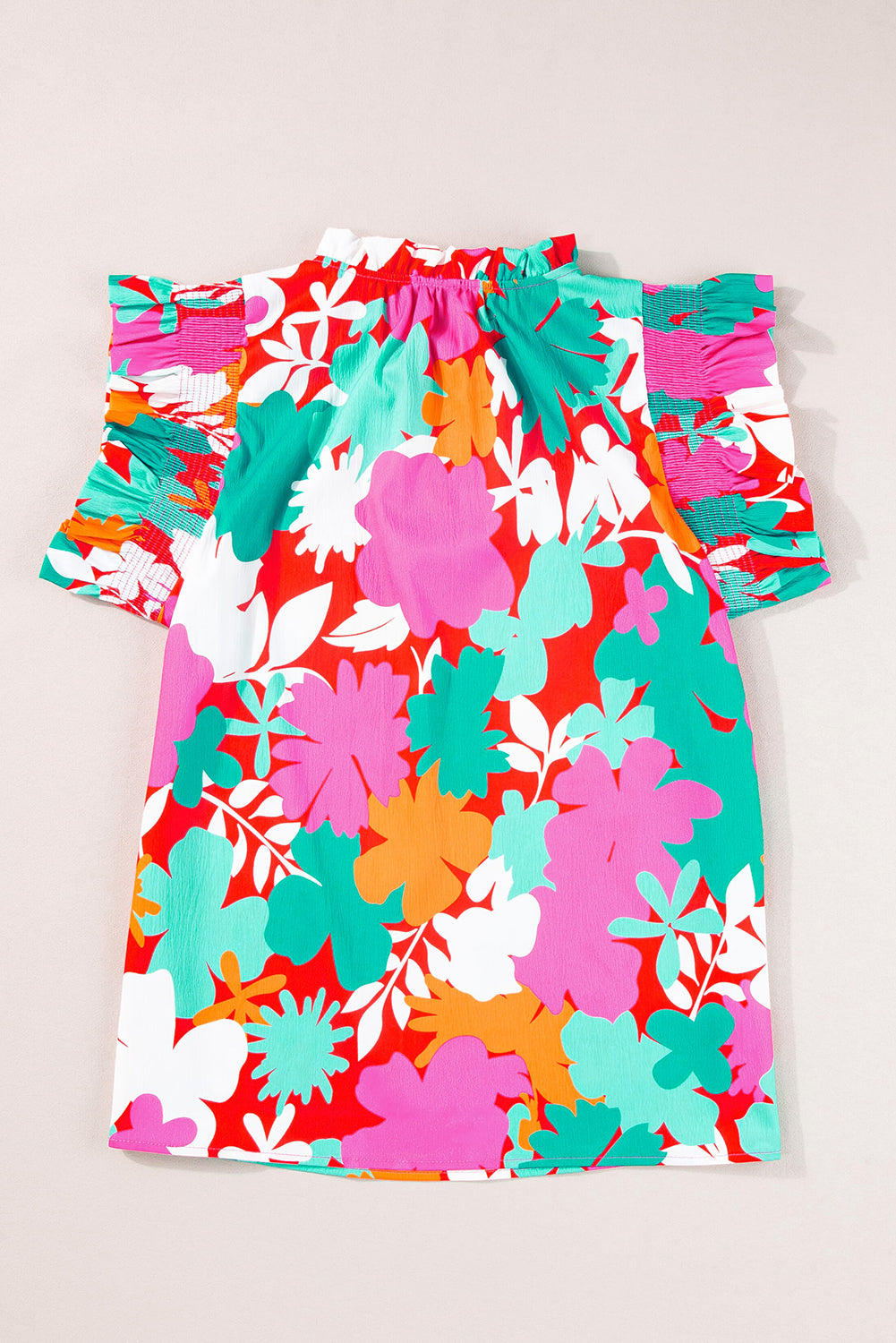 Grüne Bluse mit Blumenmuster, Krawatte, Schlitz am Hals und Rüschenbesatz