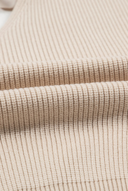 Aprikosenfarbener Pullover mit Laternenärmeln und V-Ausschnitt und Knoten hinten