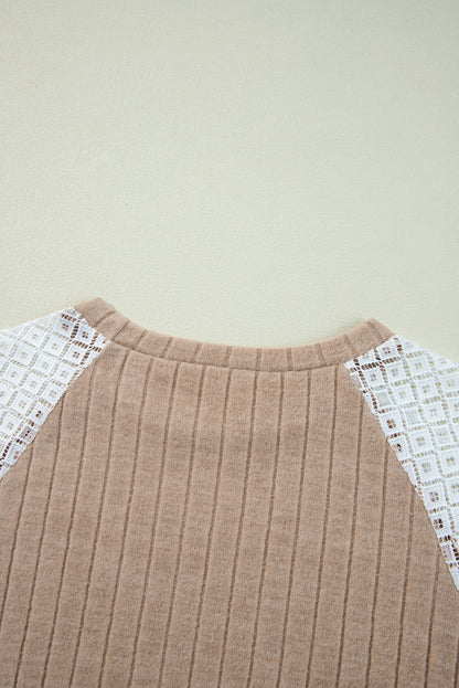 Langärmlige gerippte Bluse mit Patchwork-Muster und Blumenmuster