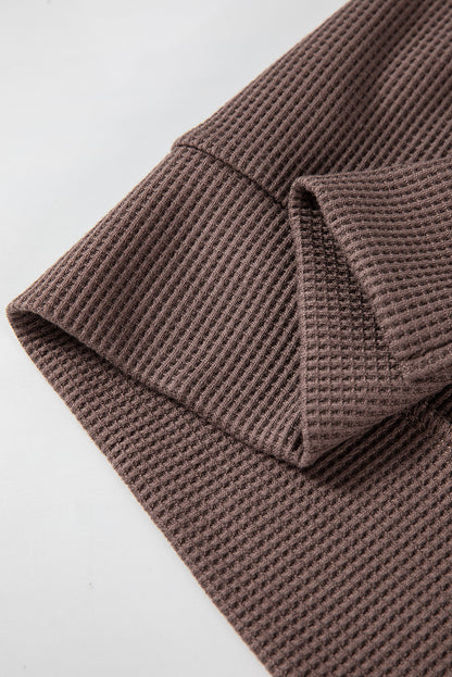 Kaffeefarbener, übergroßer Kapuzenpullover mit Waffelstrick und Fleecefutter