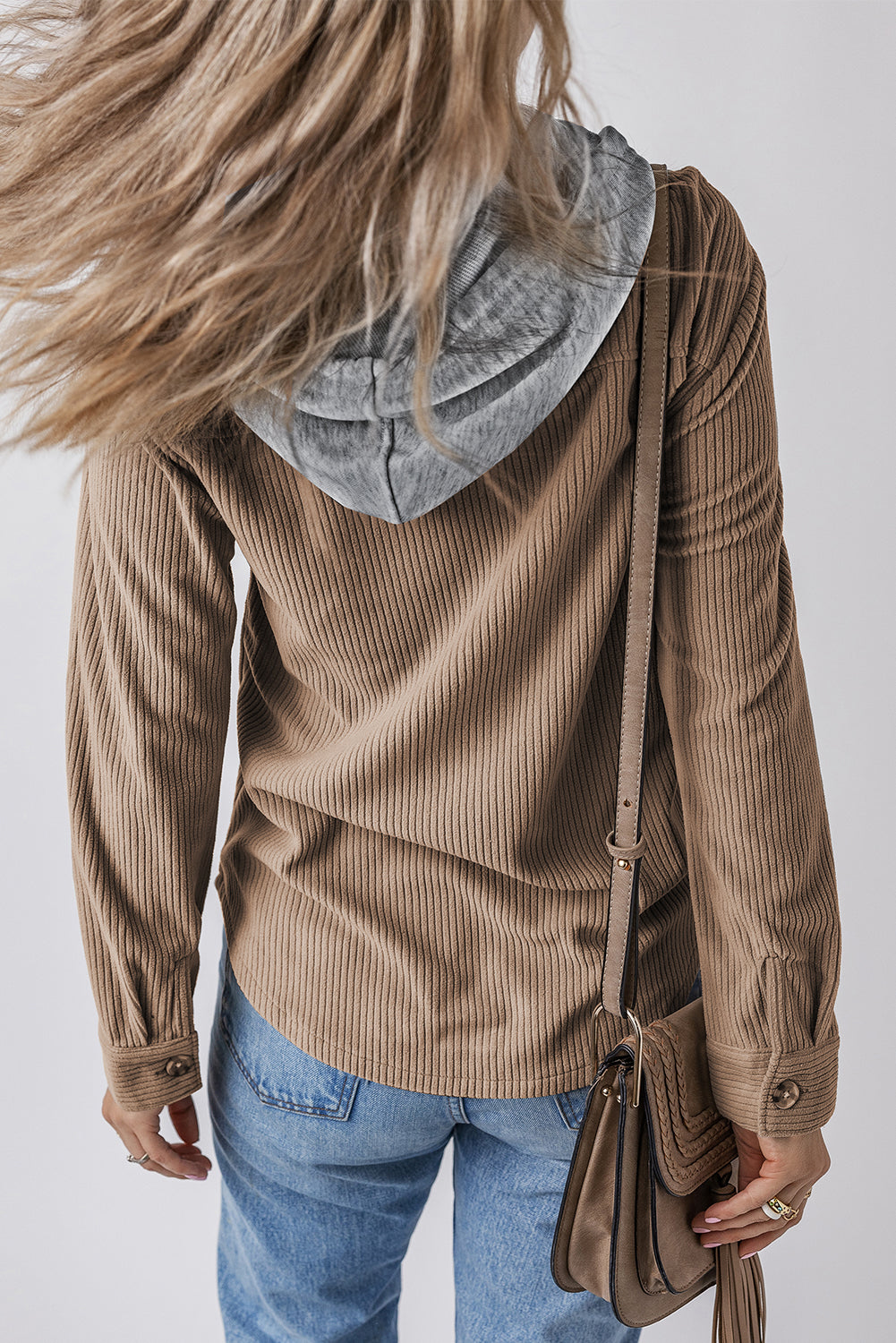 Hellkhakifarbene Cordjacke mit Kapuze, Kordelzug und Taschen
