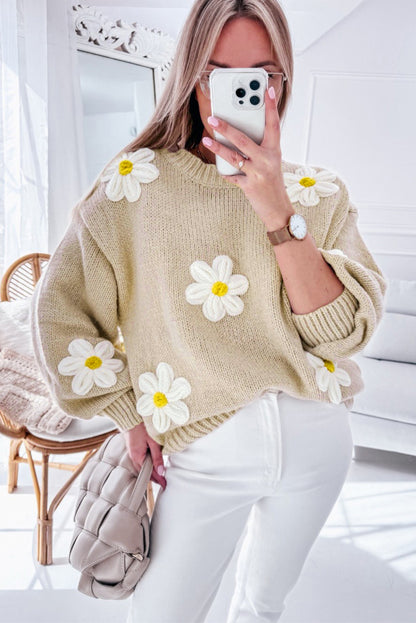 Grobstrickpullover mit Häkelmuster und Blumenmuster