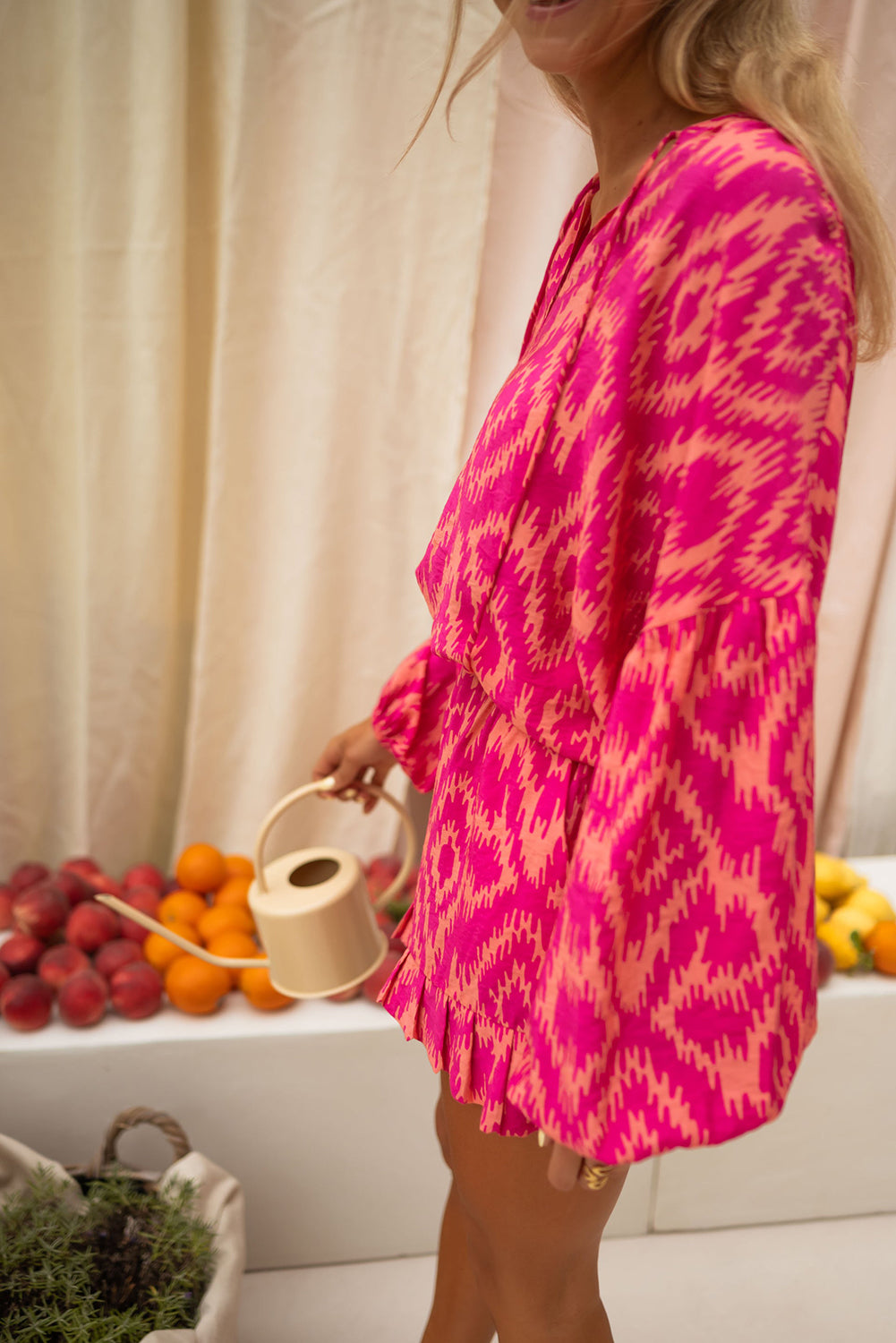 Rose Western-Set mit Oberteil und Shorts mit geometrischem Aztekenmuster und Rüschen