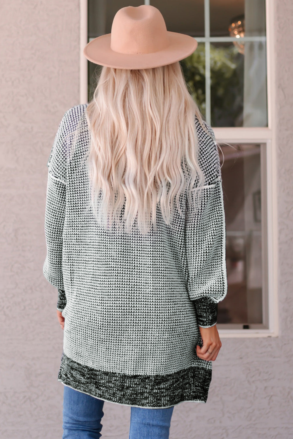 Grau karierte, lange Strickjacke mit offener Vorderseite