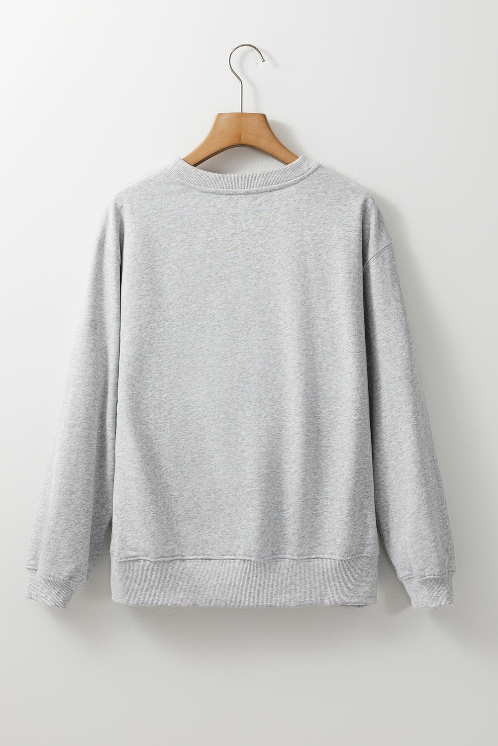 Hellgraues, schlichtes Sweatshirt mit Rundhalsausschnitt und überschnittener Schulter