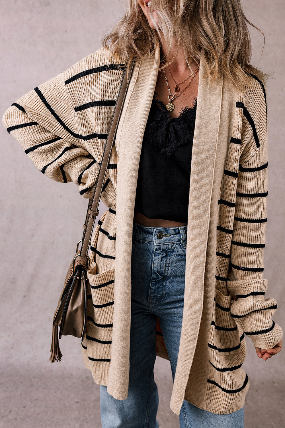 Schwarz gestreifter offener Cardigan mit Schalkragen und Taschen