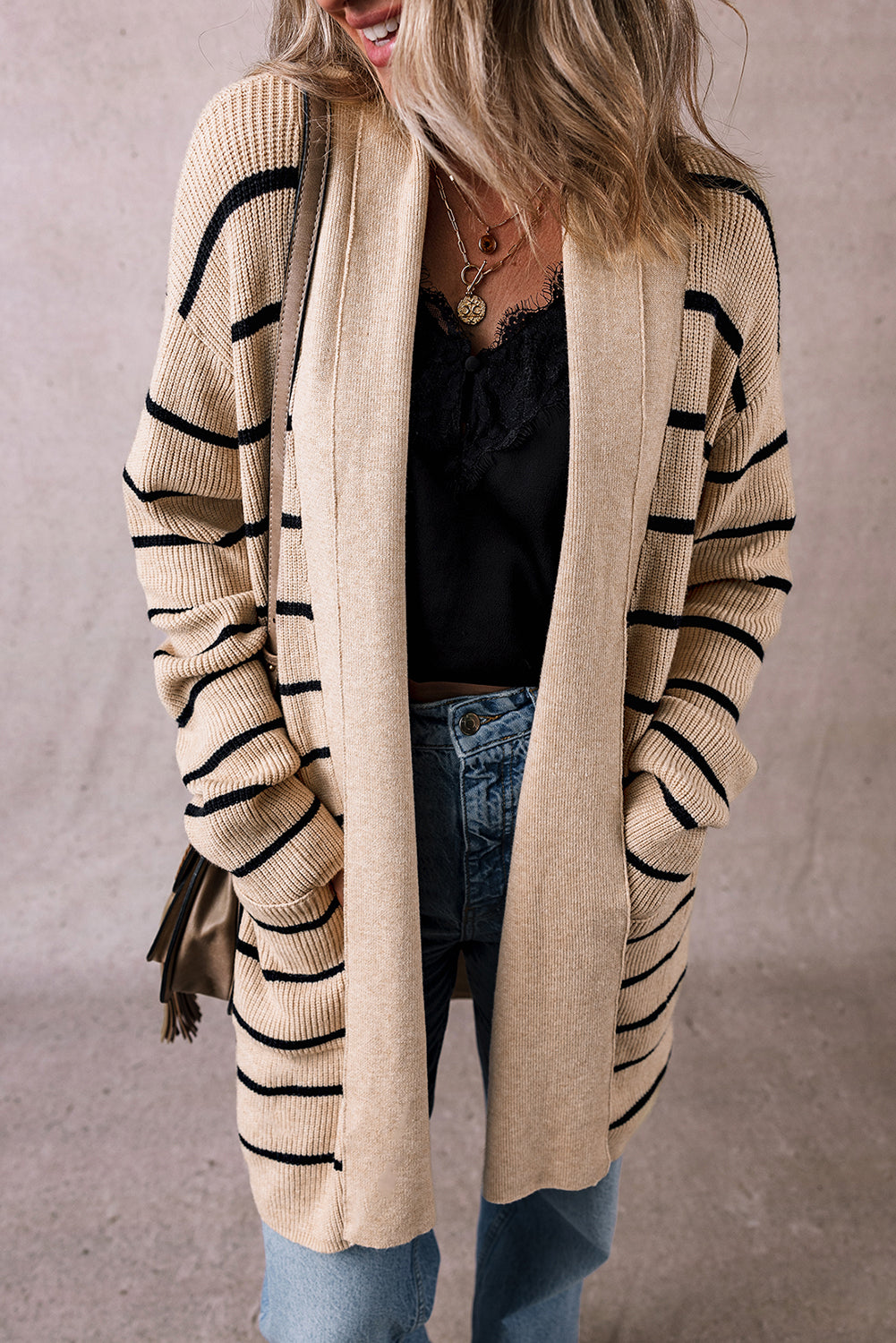 Schwarz gestreifter offener Cardigan mit Schalkragen und Taschen