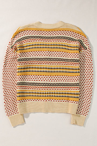 Khakifarbene, kurze Strickjacke mit V-Ausschnitt und Knöpfen