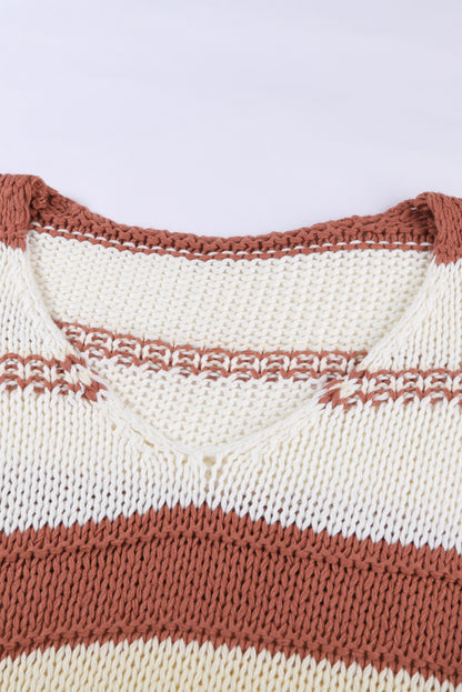Gestrickter Pullover mit V-Ausschnitt und Laternenärmeln