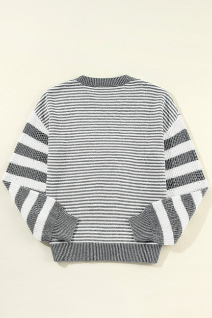 Grau gestreifter Pullover mit geometrisch strukturierter, überschnittener Schulter