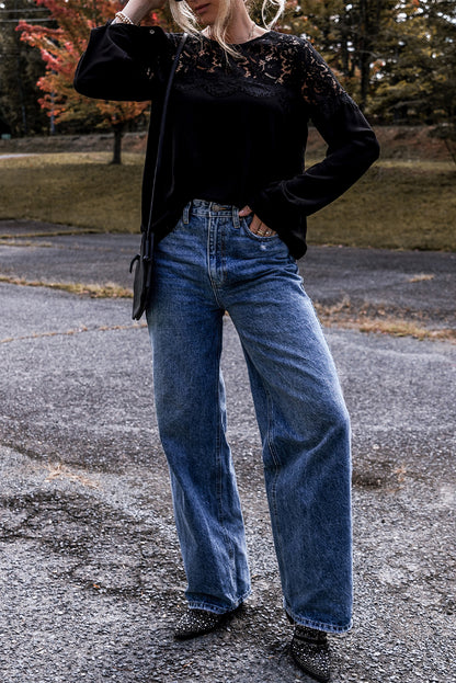 Schwarzes, langärmliges Oberteil mit Häkel-Patchwork und Rundhalsausschnitt