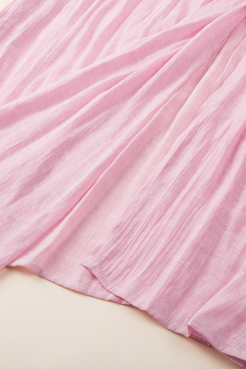Hellrosa Maxi-Kimono mit offener Vorderseite und Spitzenspleiß