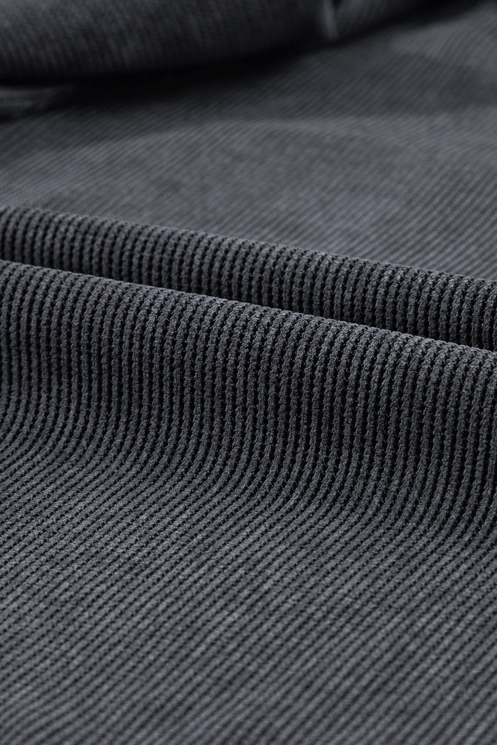 Graues XOXO-Sweatshirt mit Rundhalsausschnitt und Pailletten