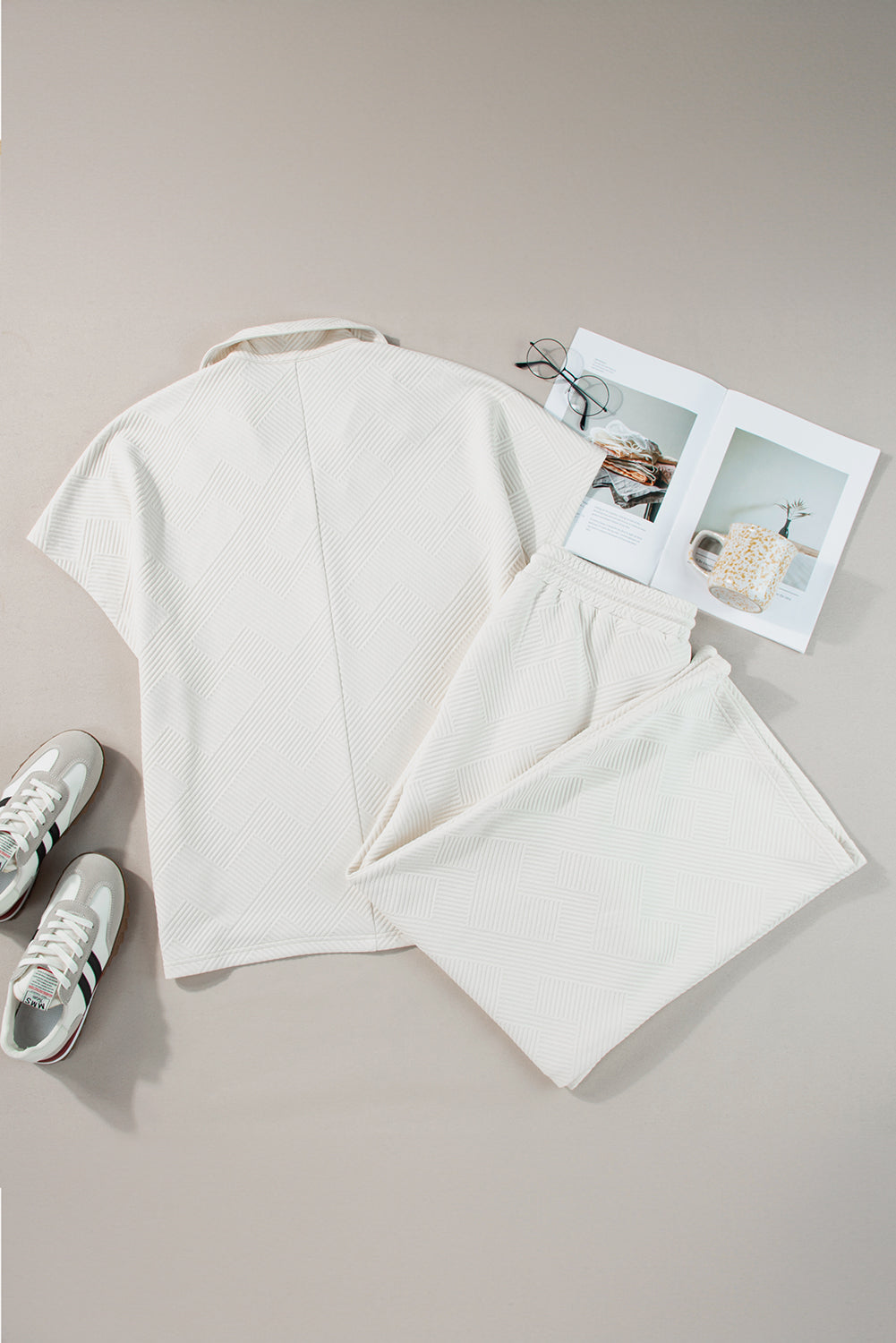 Beiges Plus Size Set aus strukturiertem Oberteil und Hose mit Kragen