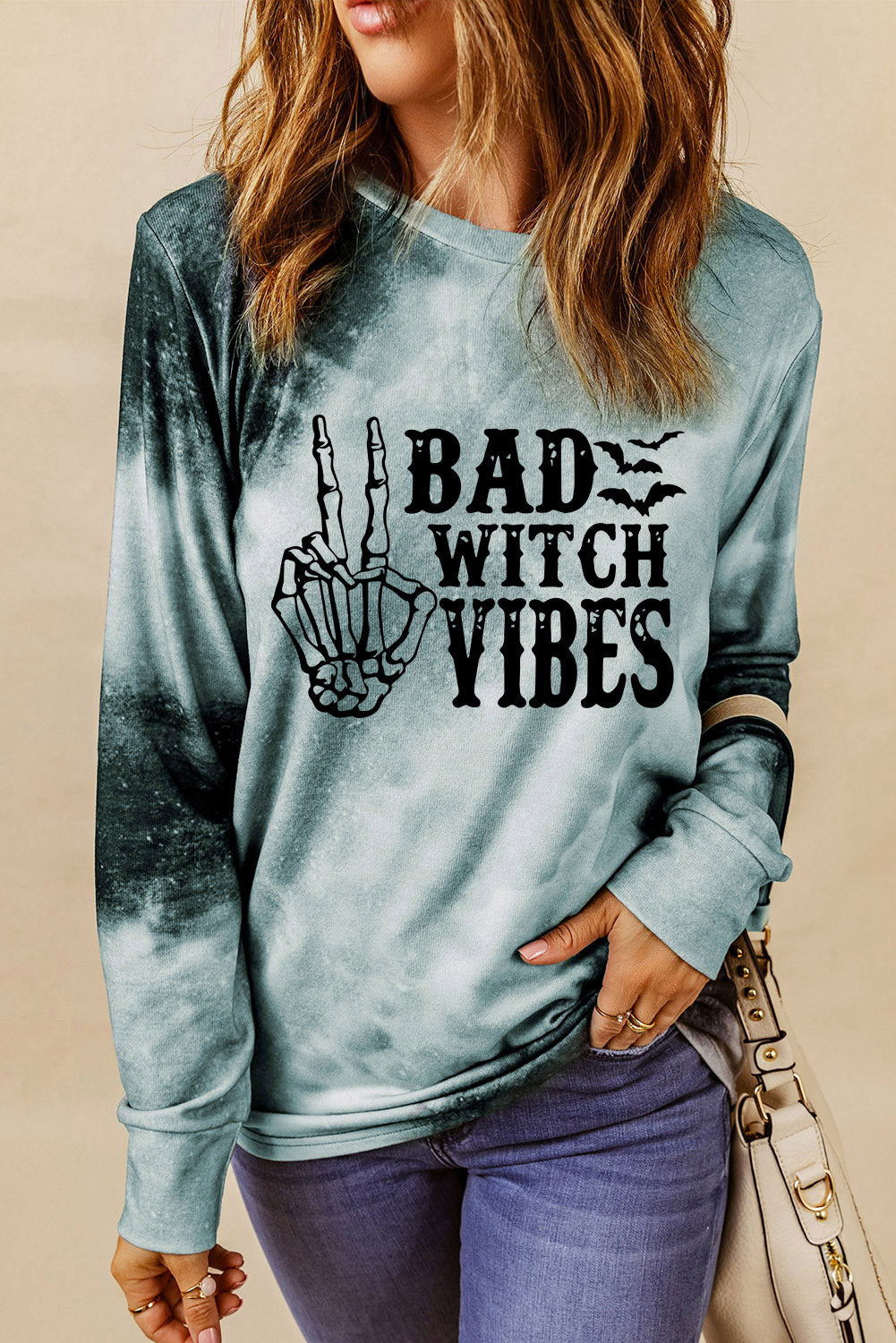Graues Batik-Langarmshirt mit BAD WITCH VIBES-Grafik