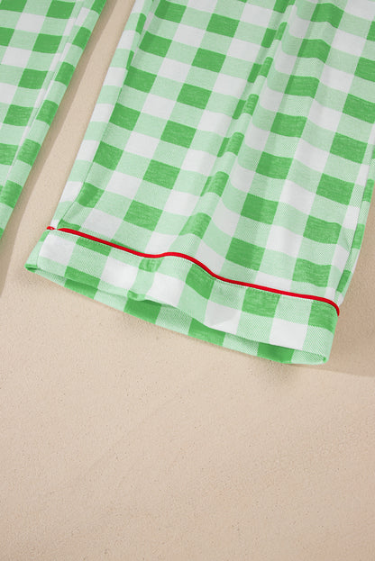 Grüner Pyjama mit Karomuster und Kontrastbesatz in Übergröße, langärmlig
