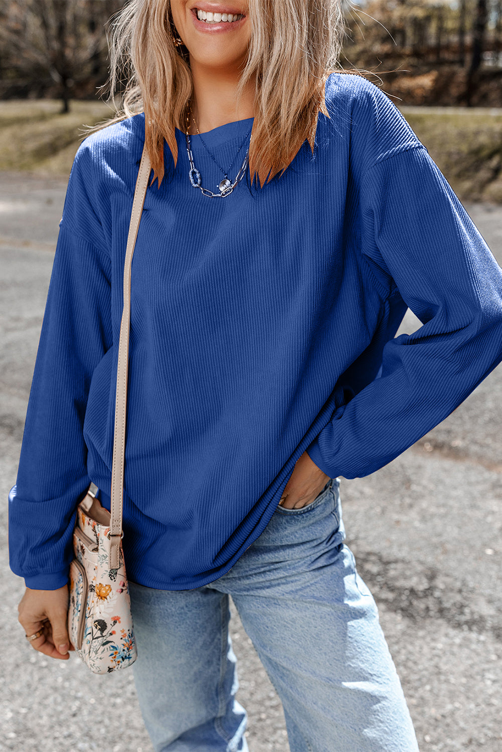 Dunkelblaues Oversize-Sweatshirt aus geripptem Cord