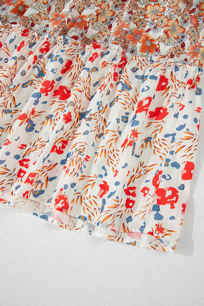 Khakifarbenes Maxikleid mit Blumenmuster und Rüschen in Übergröße