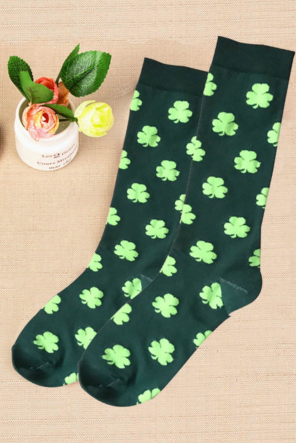 Dunkelgrüne Schlauchsocken mit St. Patricks Kleeblatt-Print