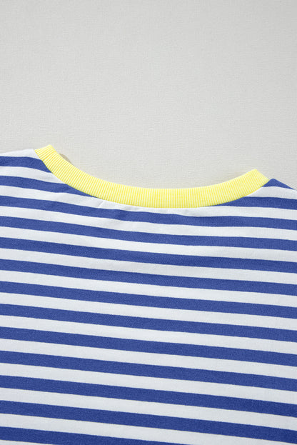 Übergroßes Pullover-Sweatshirt mit Kontrastbesatz und blauen Streifen
