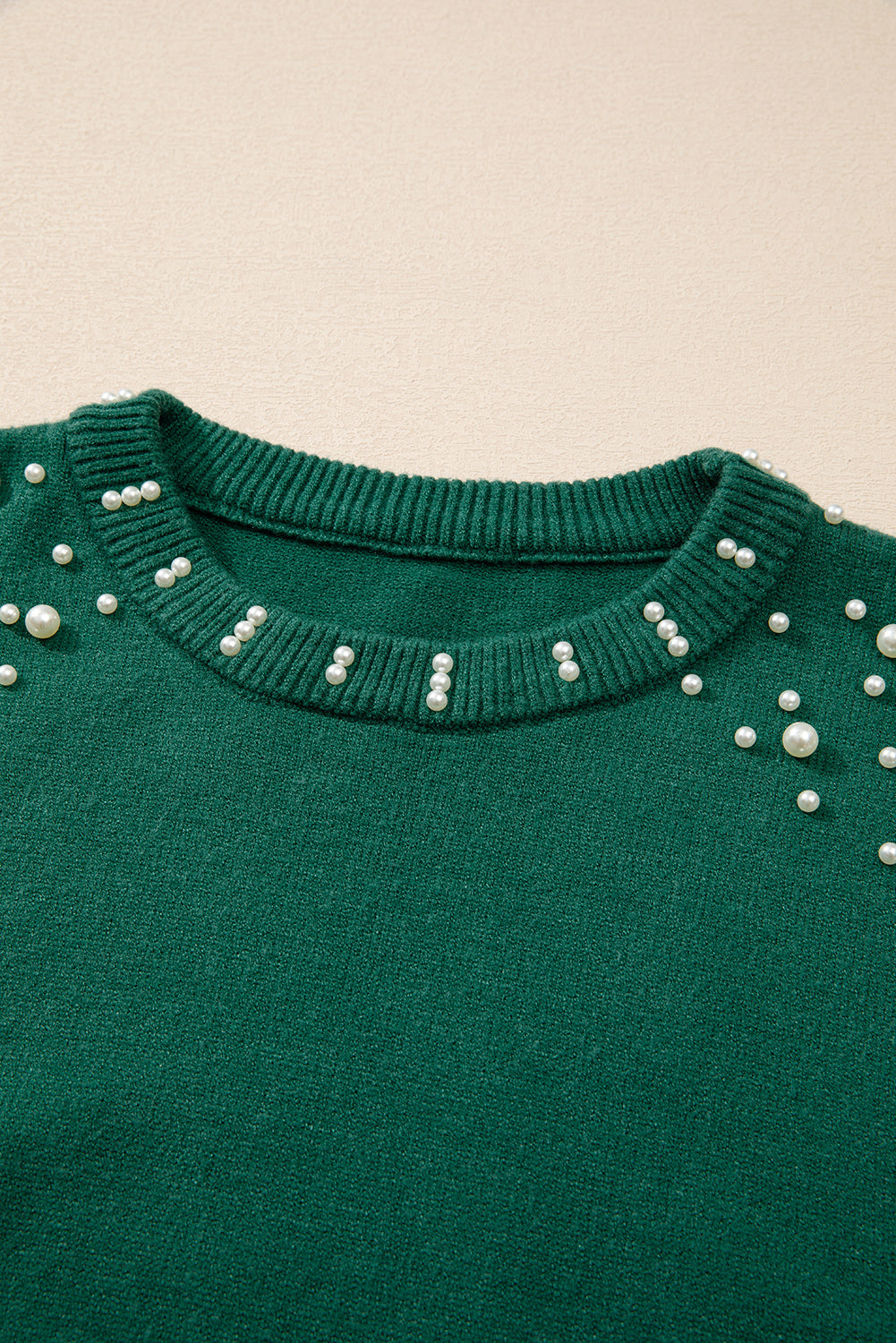 Evergreen Pullover mit Perlen und überschnittener Schulterpartie und Rundhalsausschnitt