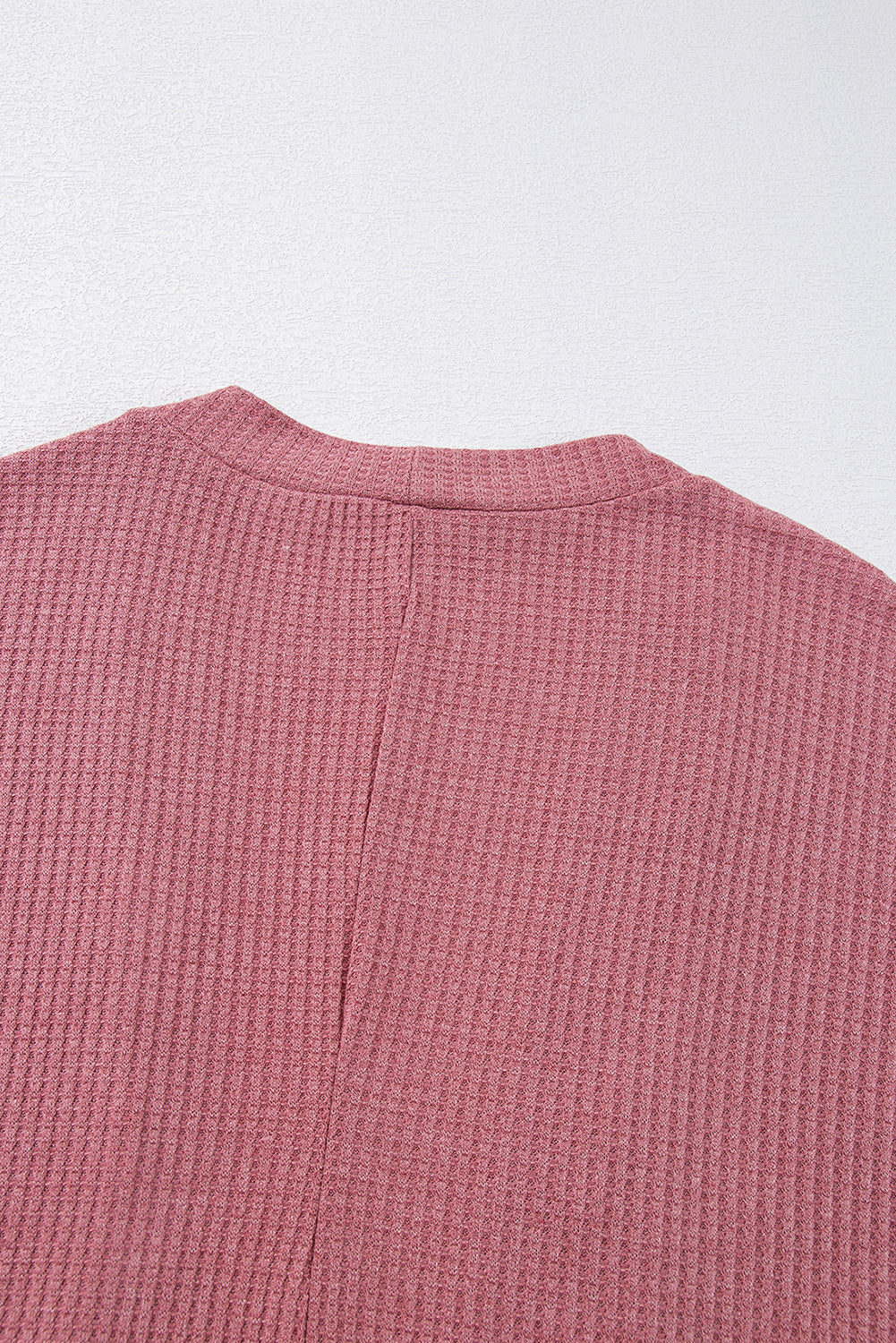 Mineralrote, einfarbige Strickjacke mit Waffelstrick und Tasche