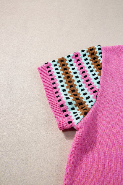 Hellrosa Pullover mit Rundhalsausschnitt und Flügelärmeln im Kontrastmuster