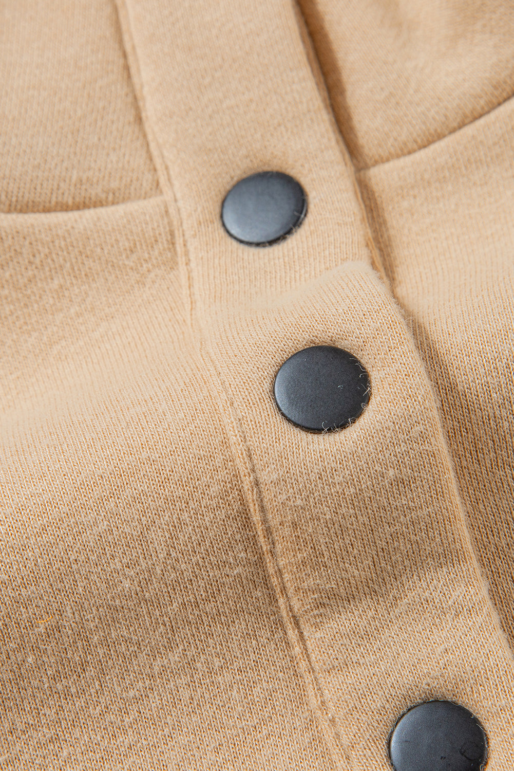 Parchment Solid Set aus Sweatshirt mit halben Knöpfen und Jogginghose mit hoher Taille