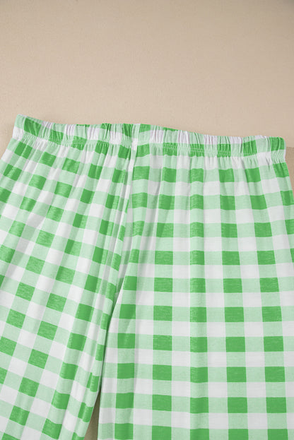 Grüner Pyjama mit Karomuster und Kontrastbesatz in Übergröße, langärmlig