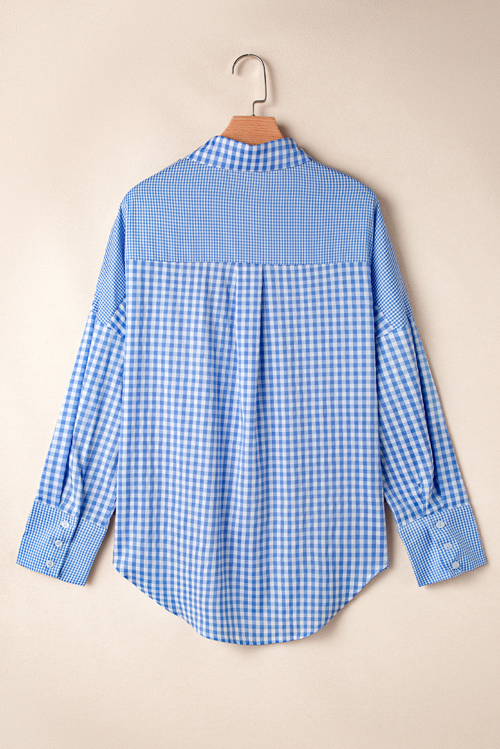 Himmelblaues, gestreiftes, kariertes Patchwork-Langarmhemd mit Knopfleiste