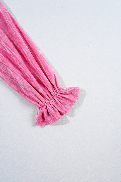Erdbeerrosa Minikleid aus Samt mit Volantärmeln und Rüschen