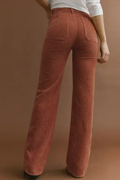 Braune Cordhose mit hoher Taille und eckigen Taschen