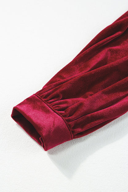 Racing Red – Midikleid aus Samt mit Knöpfen, Puffärmeln, V-Ausschnitt und Schlitz